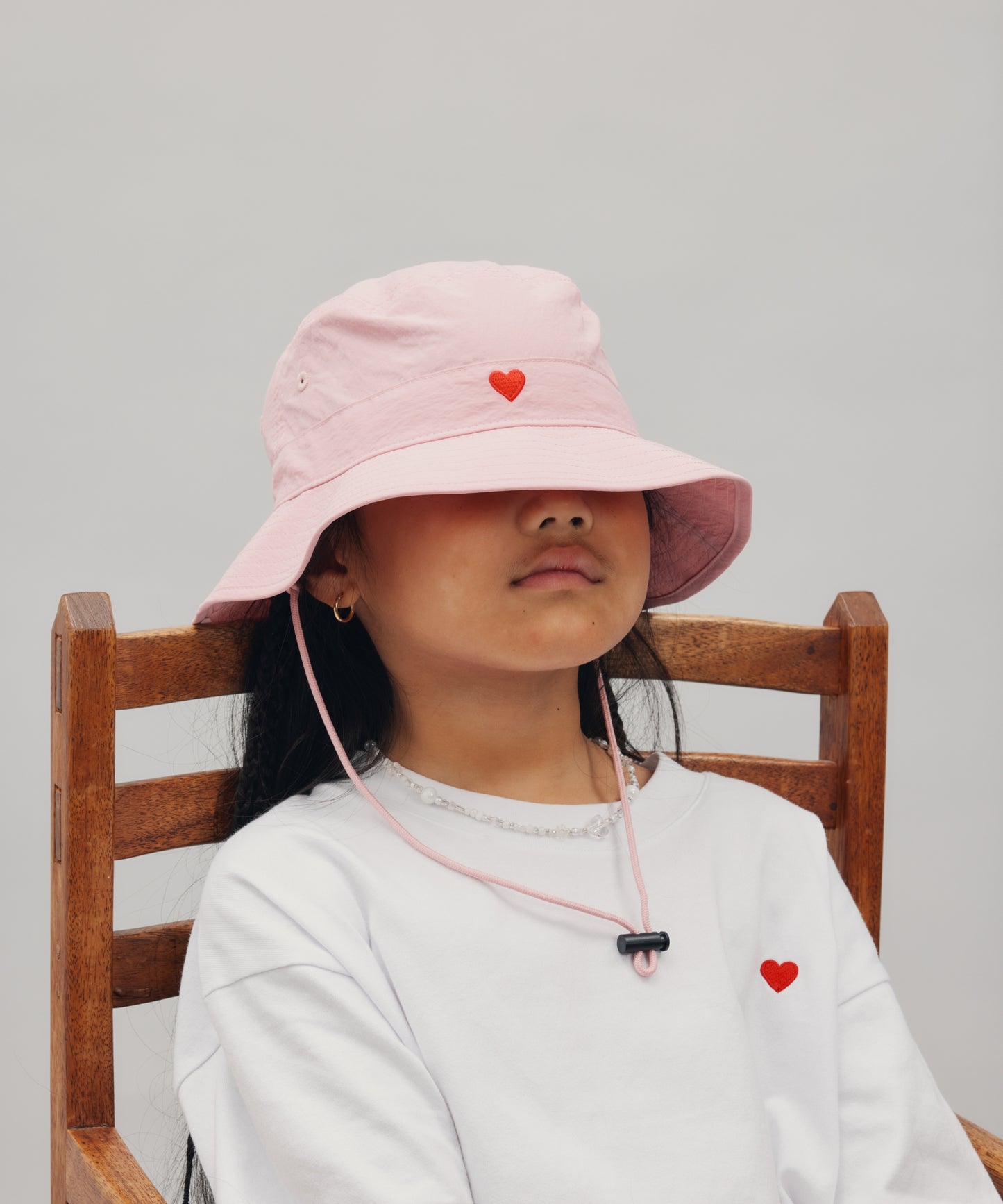 NYLON HEART BUCKET HAT - SHELL PINK