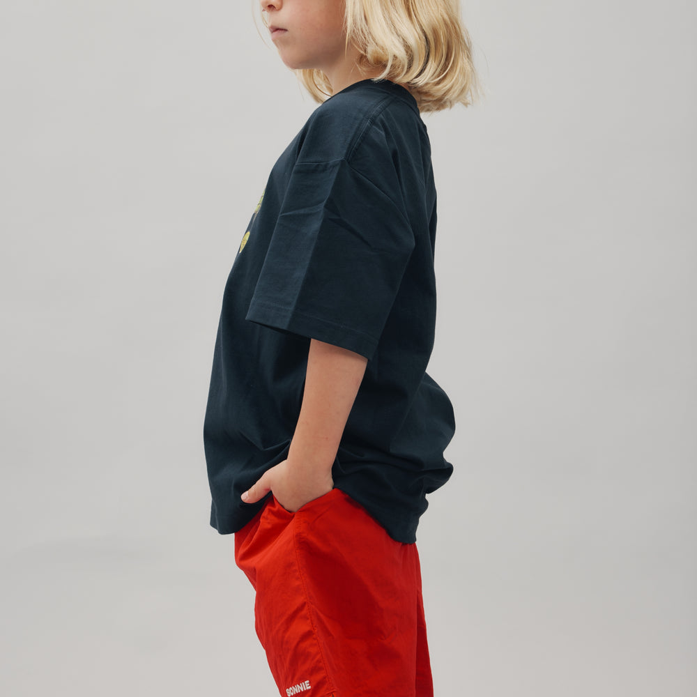 
                      
                        NYLON SPORTS SHORTS - TEAM RED
                      
                    