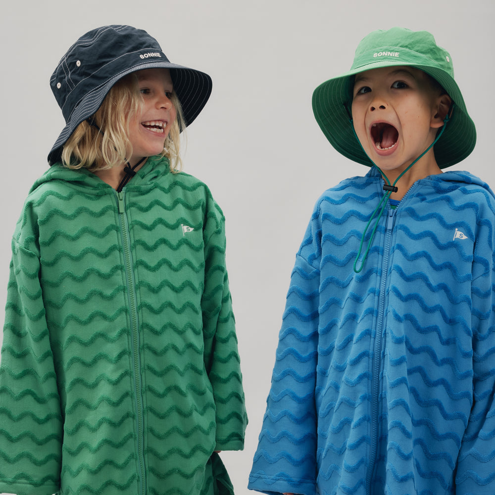 
                      
                        NYLON BUCKET HAT CONTRAST STITCHING - Kermit Green
                      
                    